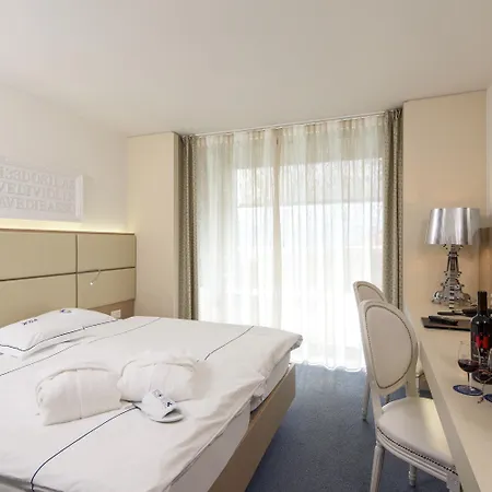 Locarno 3*