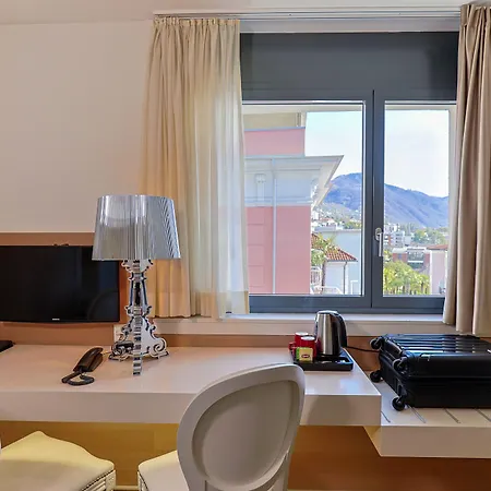 Hotel Locarno 3*