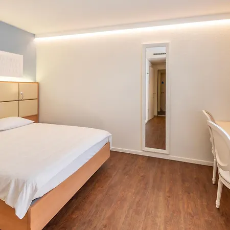 Locarno Hotel 3*