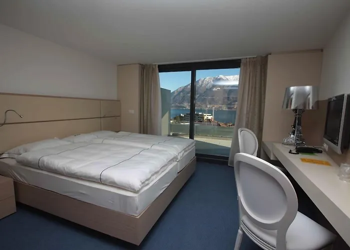 ホテル Locarno Muralto