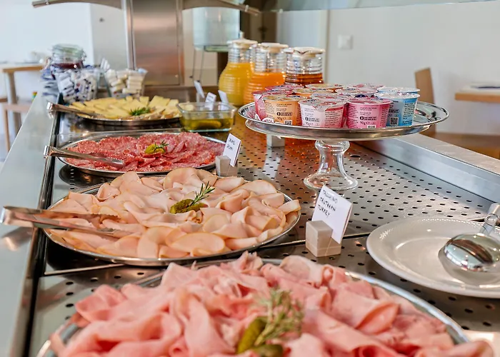 ホテル Locarno Muralto